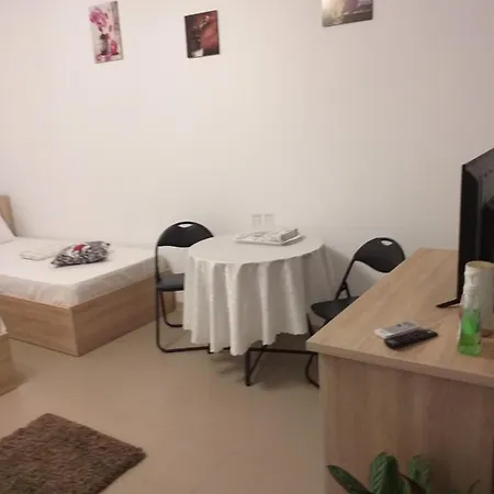 בית הארחה Casa Din קורבו