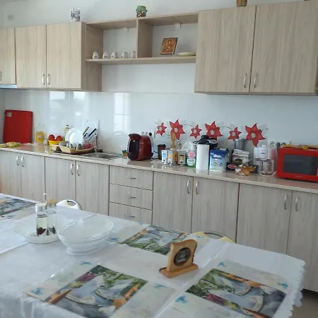 בית הארחה Casa Din 3*