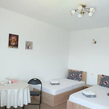 Casa Din ゲストハウス 3*