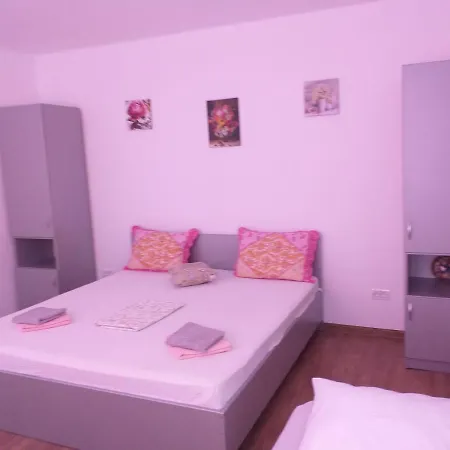 Pensiune Casa Din *